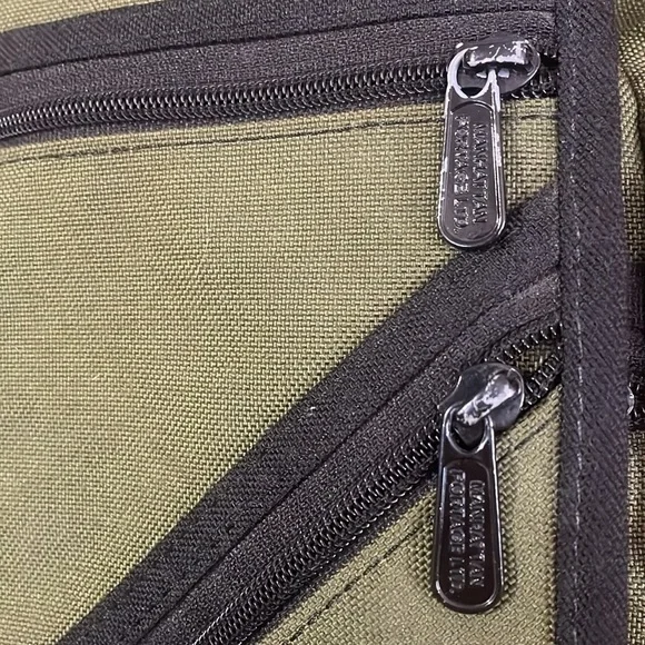 Manhatten Portage - Sling Messanger Bag - Navy/Black - Picture 3 of 11